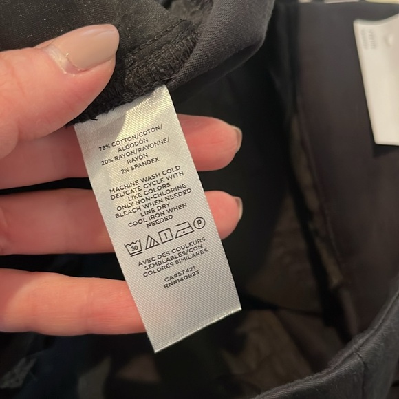 NWT LOFT Petite Riviera cropped Pants black size 2 - Picture 9 of 9